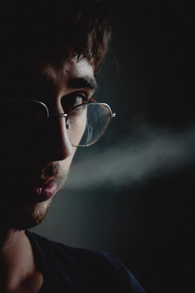 g0dfb95f66a56a9ae9c48641e4f95b7d7ace4b0b97b4a03de8bbd073c36121daca034efb02998b1e7ce7fddeb50cce83594c38c9a4ebe89b56fa4d76bac406e0b_1280-7604619 portrait, fashion, phototic, to smoke, dark, face, man, photographer, cigarette, smoking, dark, dark, face, man, man, man, man, man, photographer, smoking